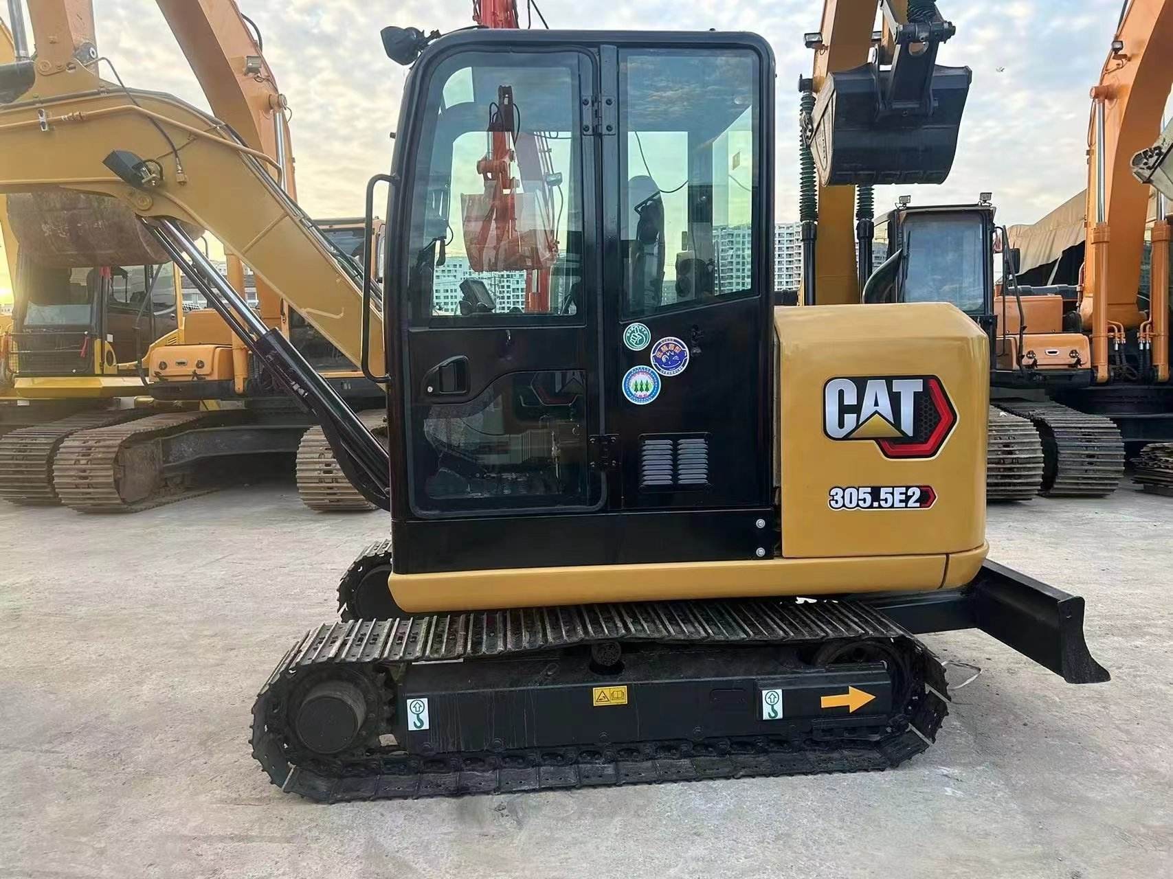 High quality CAT used Excavator Caterpillar 305.5E2 with low price Original second hand mechanical excavator parts