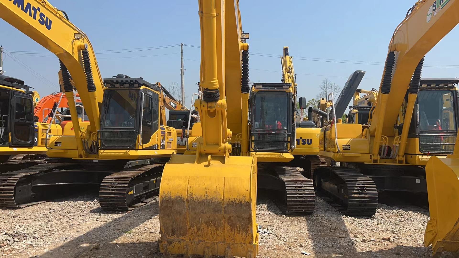 Used 24ton Original Crawler excavator Komatsu high quality scondhand excavator PC240LC-8 low price for sale