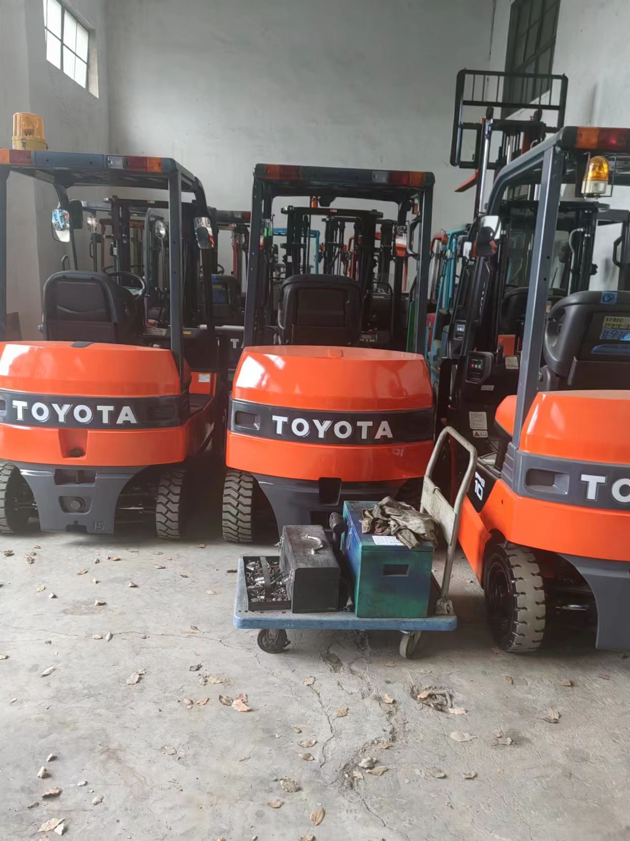 Toyota 1.5ton used Japan electric forklift secondhand Multifunction excavator Japan forklift parts for sale
