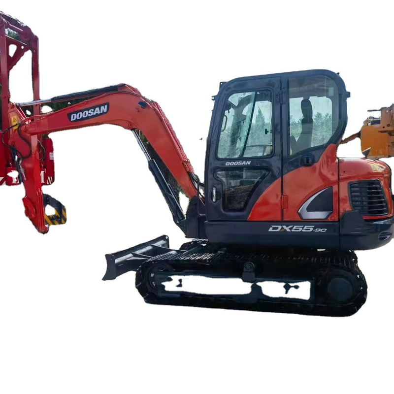 Used Excavator DOOSAN DX55 excavator with low price Original second hand mechanical excavator parts