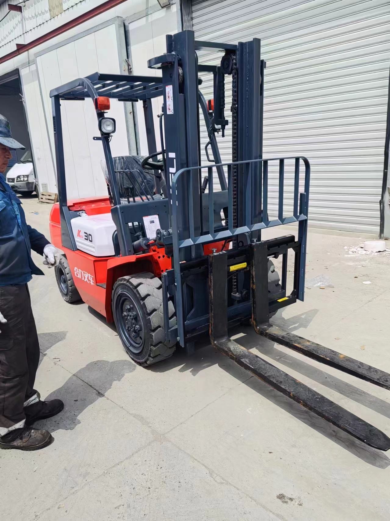 Used China HeLi forklift K30 secondhand Multifunction excavator and forklift parts for sale