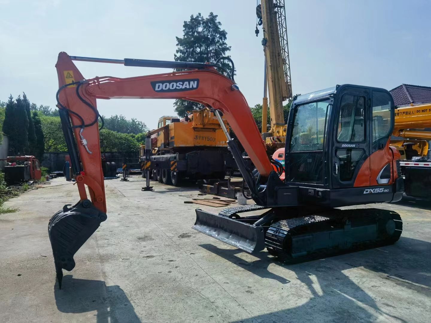 Used Excavator DOOSAN DX55 excavator with low price Original second hand mechanical excavator parts