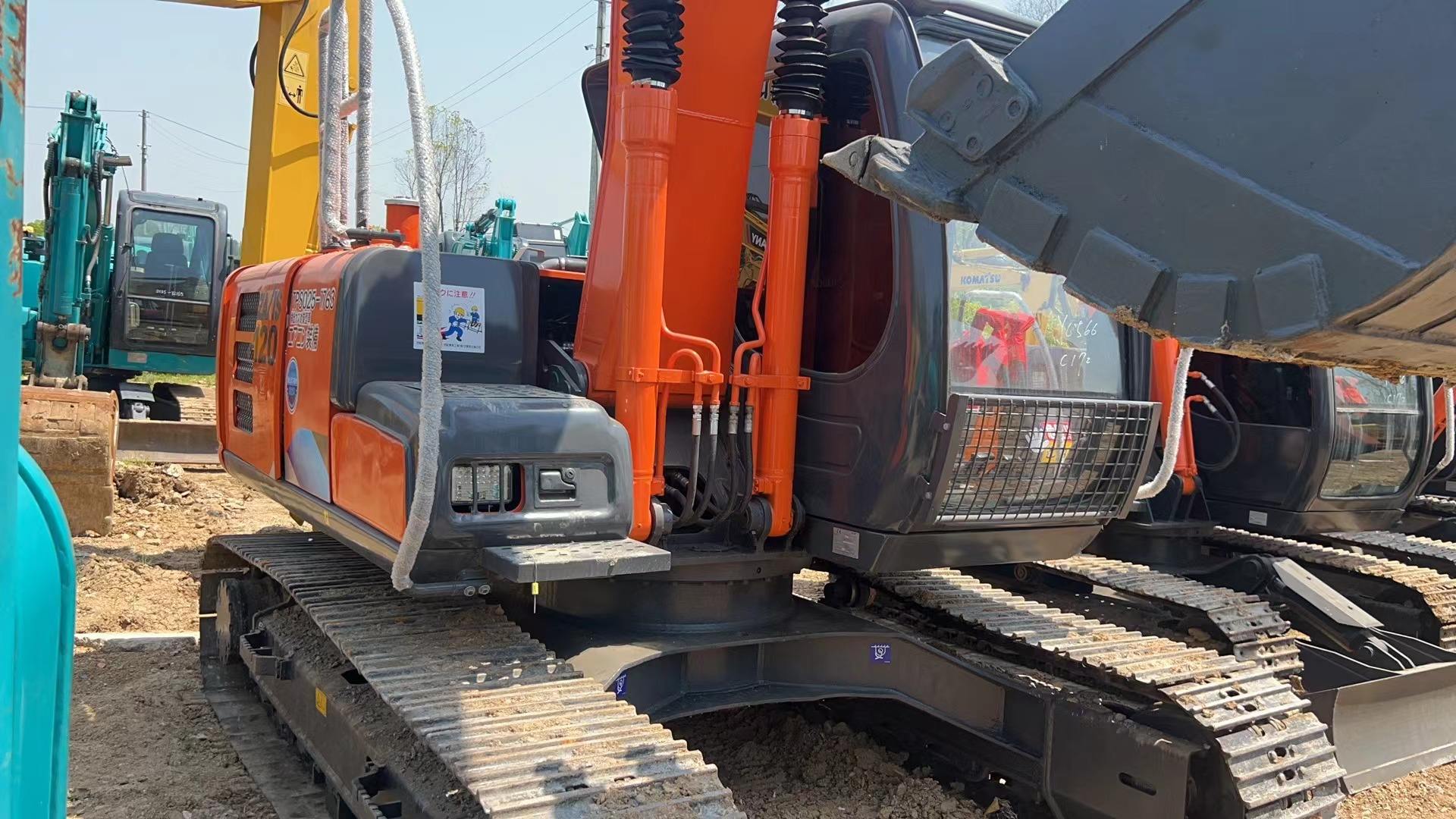 used HITACHI excavator ZX120 secondhand excavator buy from factory high quality ,cheap sale