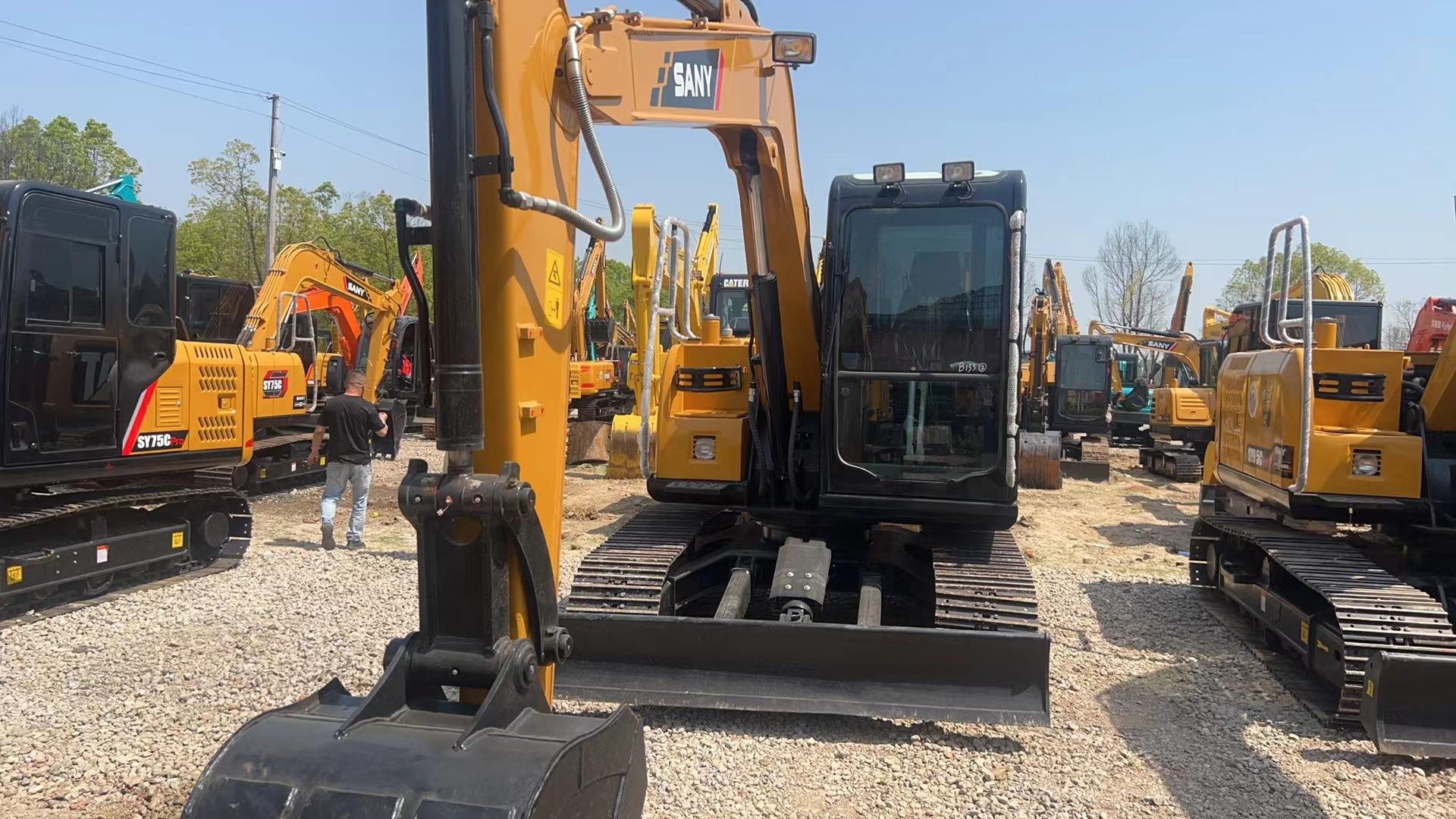 Efficiency at Your Fingertips: High quality Used excavators for All Your Handling Needs!SANY SY75C secondhand excavator