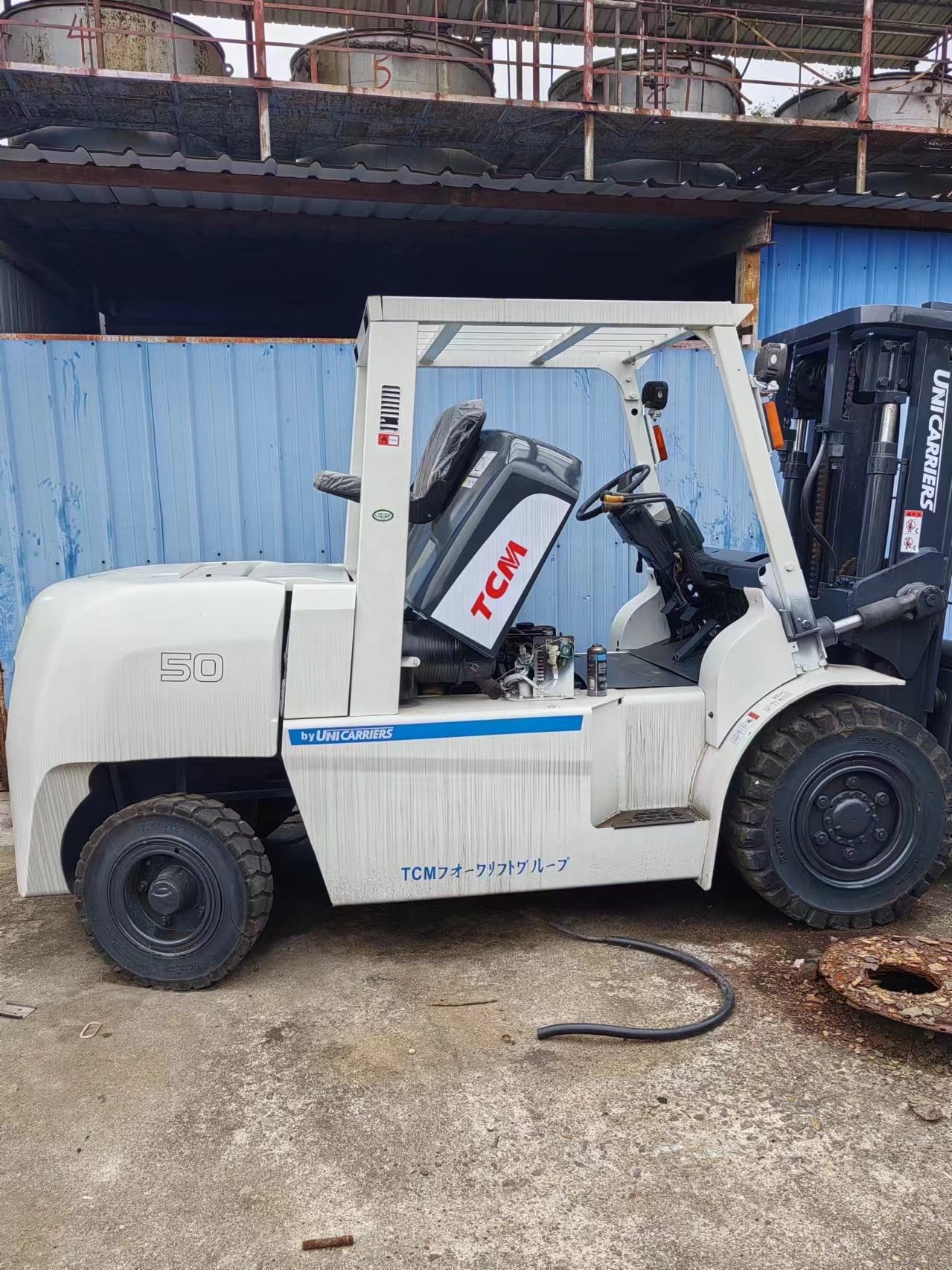 5.0ton used Japan forklift TCMZ8-50 secondhand Multifunction excavator toyota forklift parts for sale