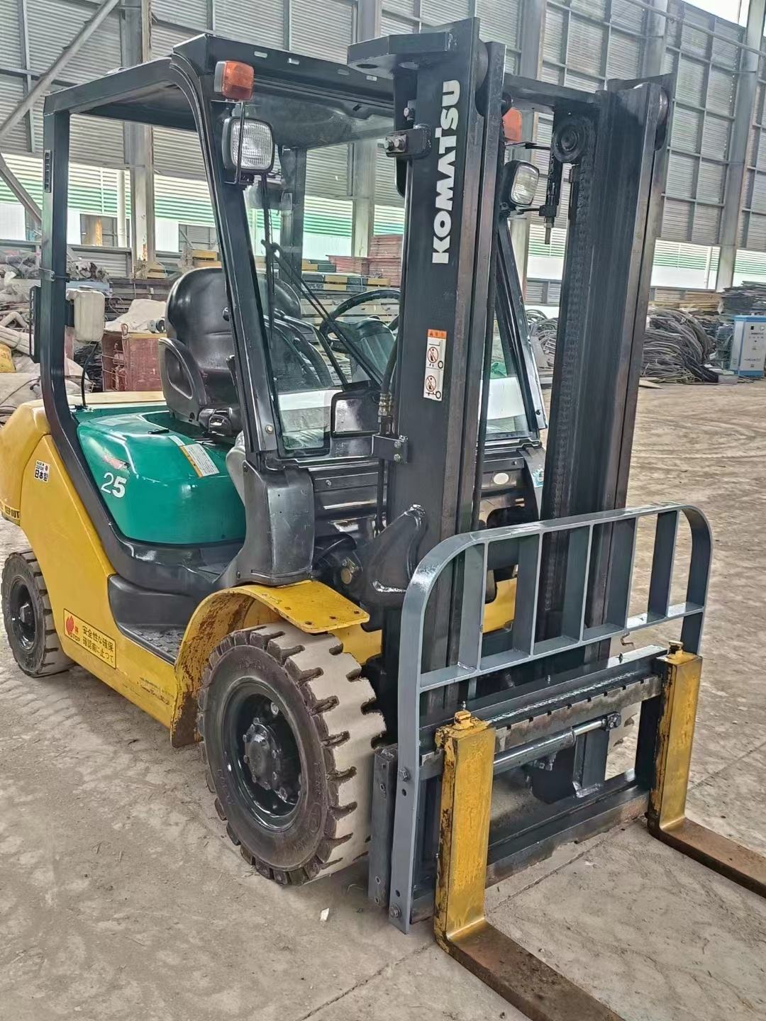 used KOMATSU forklift FD30 secondhand forklift buy from factory high quality ,cheap sale