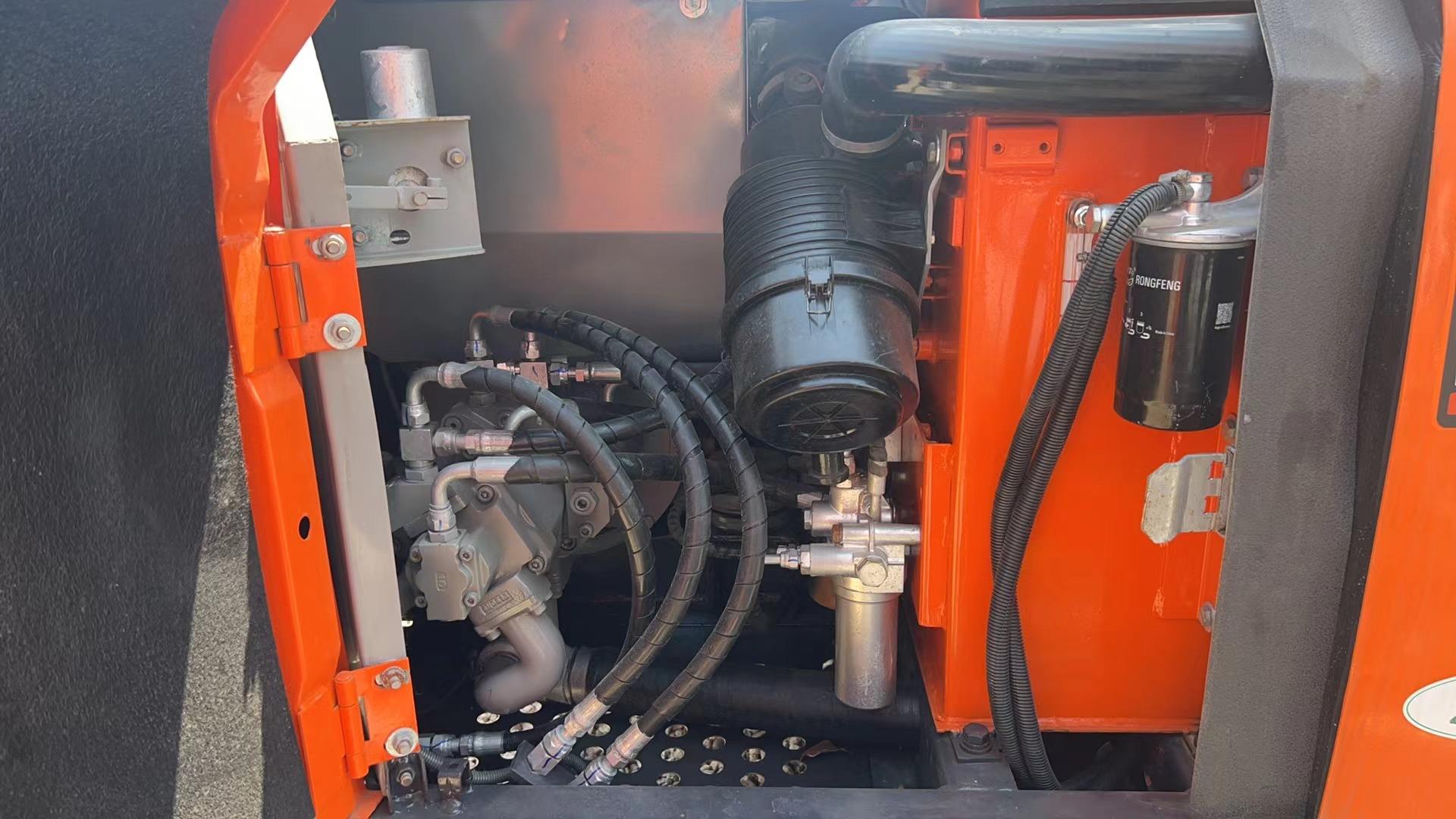 HITACHI small used excavator ZX70 secondhand diesel excavator Good condition and cheap price