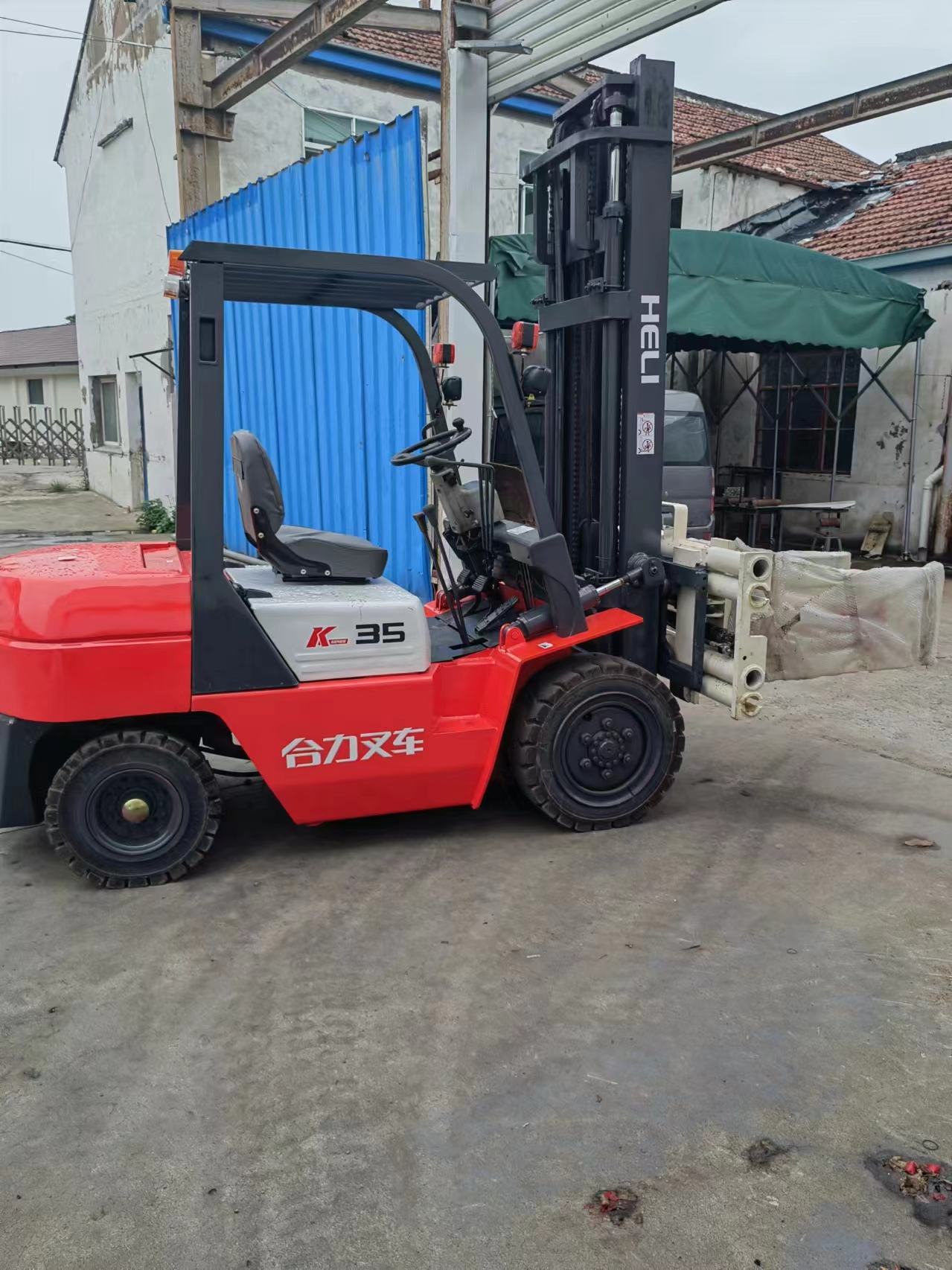 Used diesel forklift Heli k35 good-condition best-service telehandler secondhand forklift transporting equipment for sale
