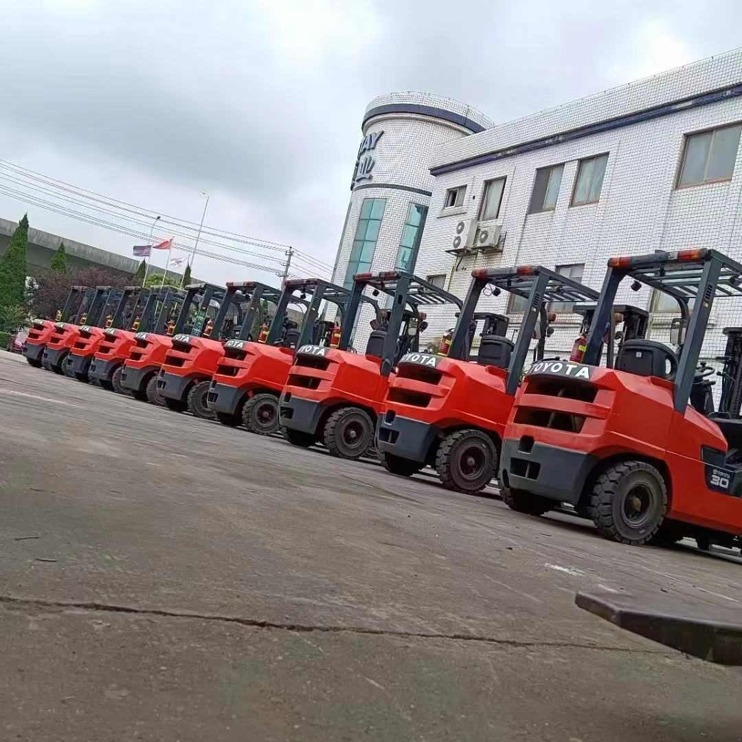 Hot sale 3ton TOYOTA 8FD-30 used Japan forklift secondhand Multifunction Japan forklift parts for sale