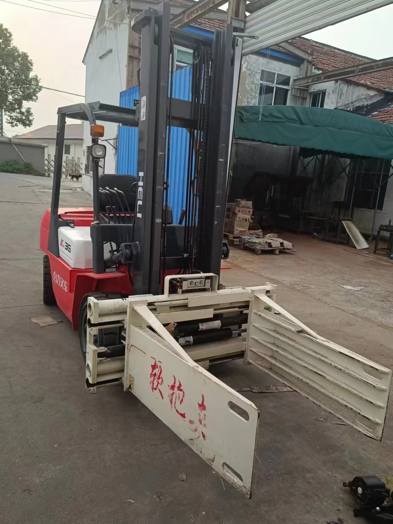 Used diesel forklift Heli k35 good-condition best-service telehandler secondhand forklift transporting equipment for sale