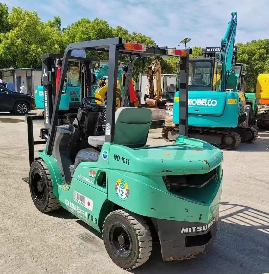 3T FD30 Used Forklift Factory Price MITSUBISH High voltage version Electric Forklift 3Ton Mini secondhand forklift