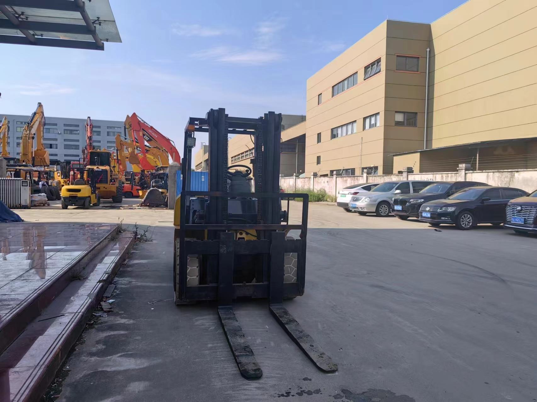 KOMATSU FD50-8 used Japan forklift secondhand Multifunction forklift parts for sale