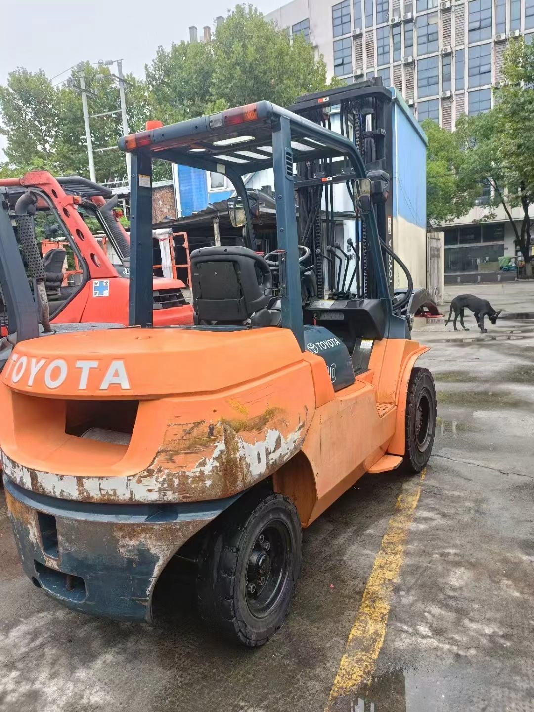 Cheap 4ton used Japan forklift FD40 secondhand Multifunction excavator parts toyota 4.0ton for sale